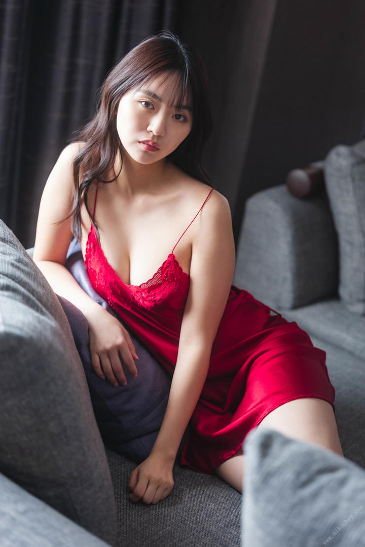 日韩精品美女西西gogo人体诱惑自拍