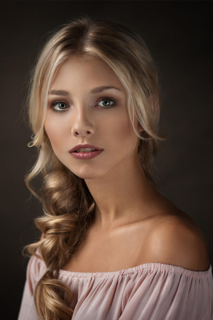 欧美女神肖像艺术写真图片