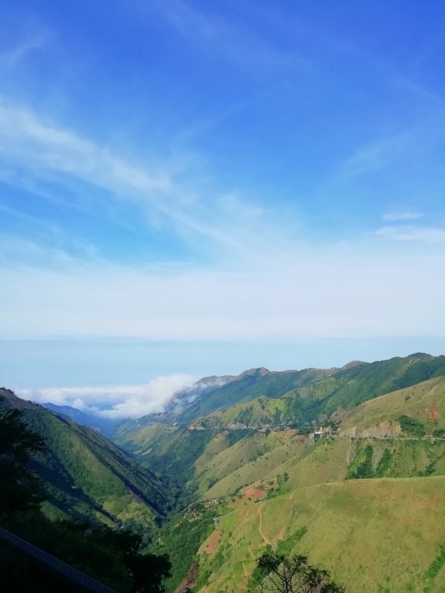 哥伦比亚麦德林山脉风景图片