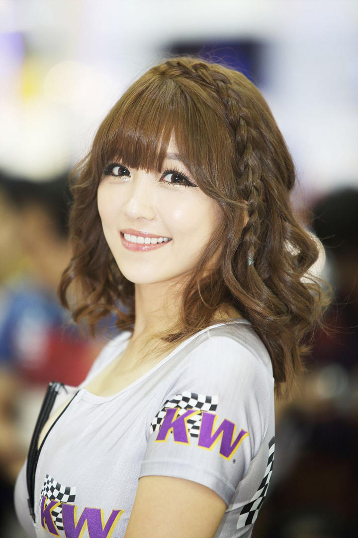 极品韩国美女车模李恩慧写真