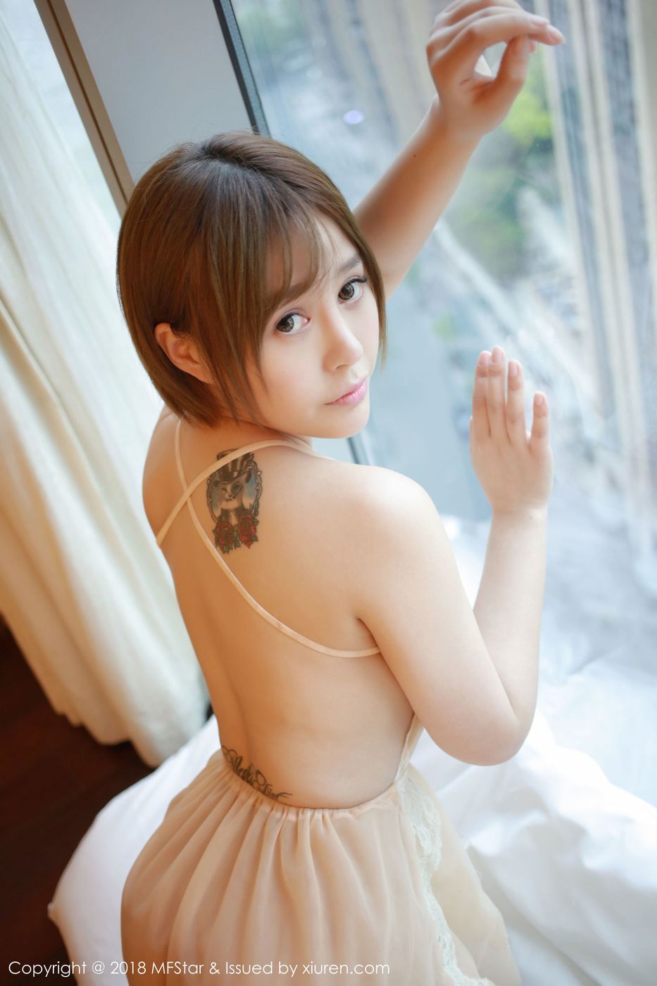 模范学院性感女神Evelyn艾莉内衣诱惑牛仔长裤私房写真