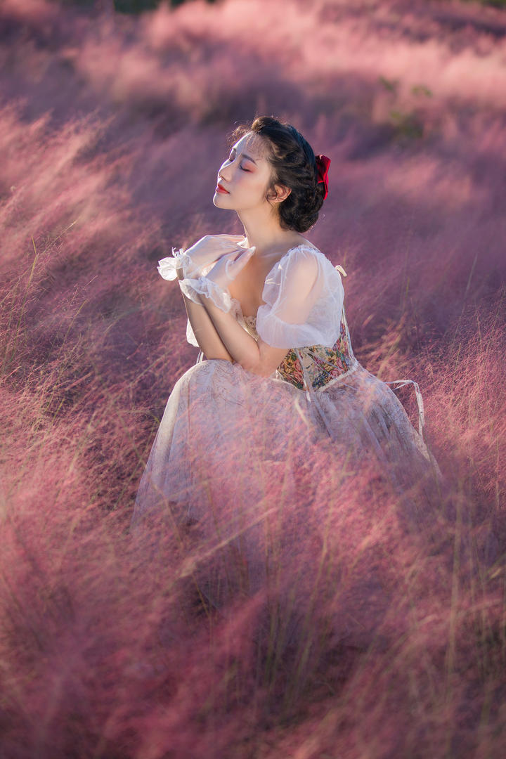 迪士尼在逃公主甜美女生唯美艺术照写真图片