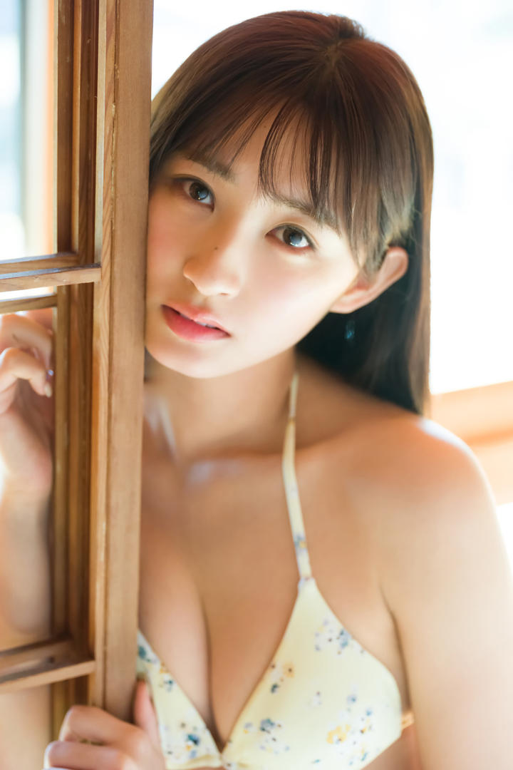 日本清纯女生泳衣比基尼女装图片