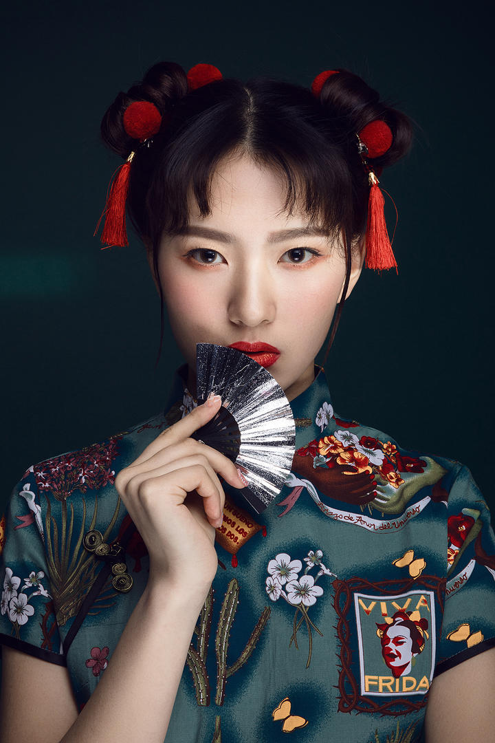 古典韵味旗袍美女艺术写真图片