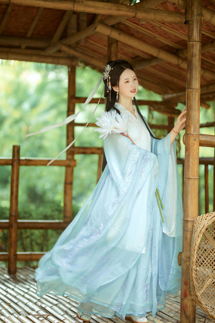 高清唯美仙气女生古风图片壁纸下载
