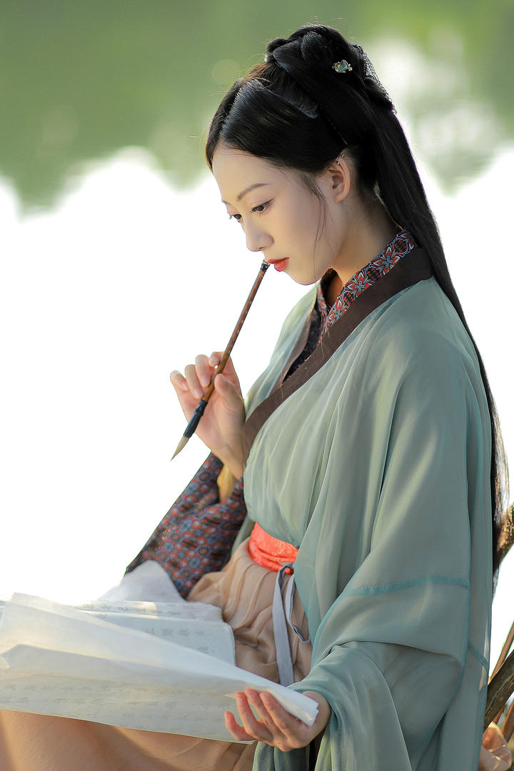 清纯养眼古风美女壁纸侧脸写真图片