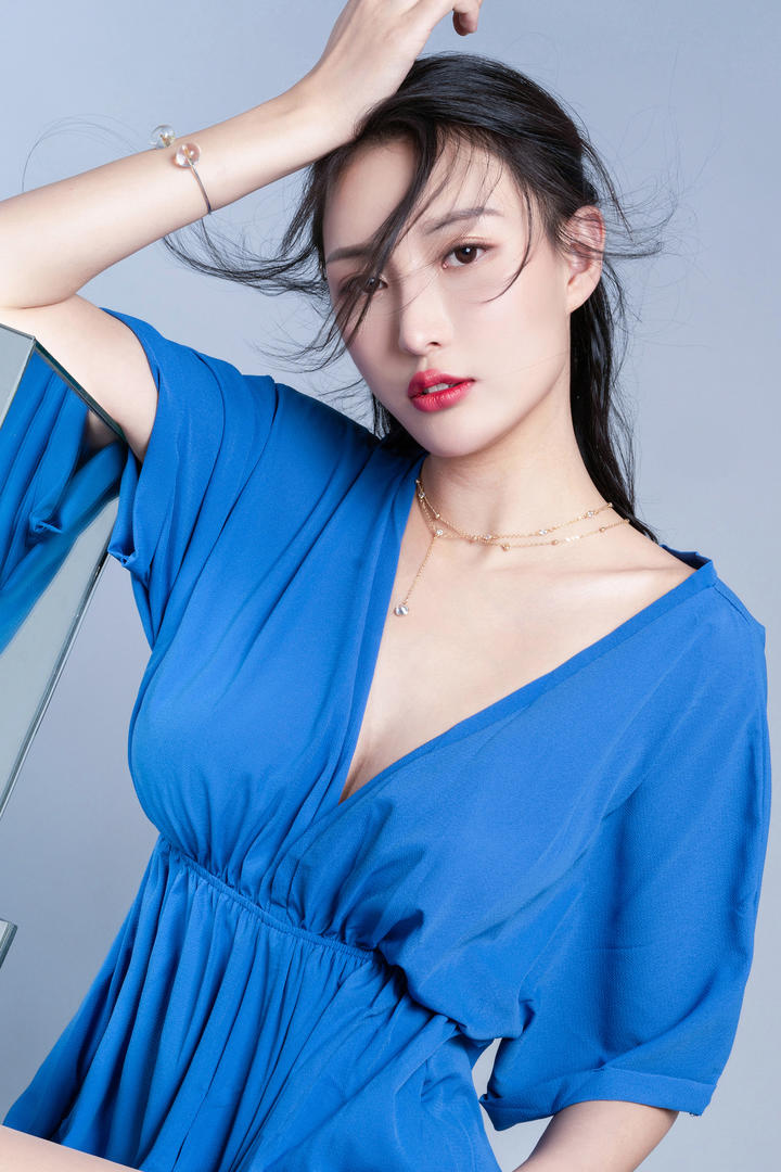亚洲精品克拉女神国产美女艺术照高清大图