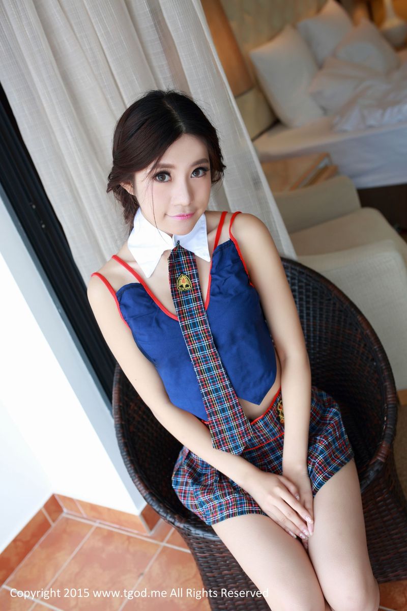 推女神美女模特绮里嘉ula英伦学生装傲人身材制服诱惑美图