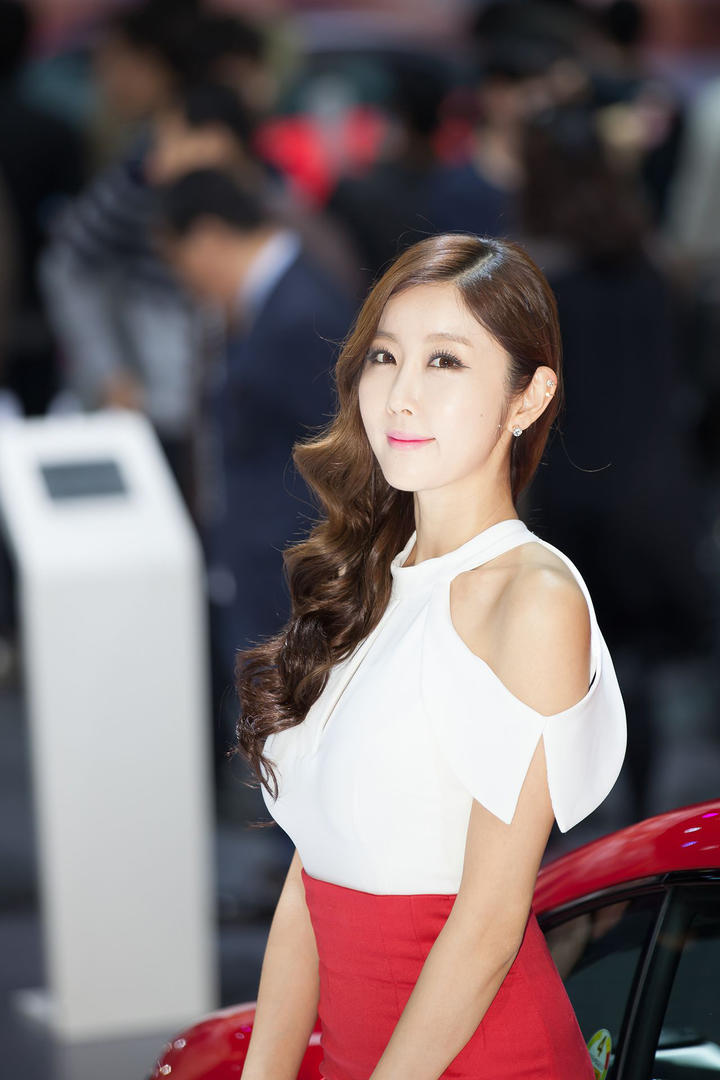 韩国美女车模高清写真