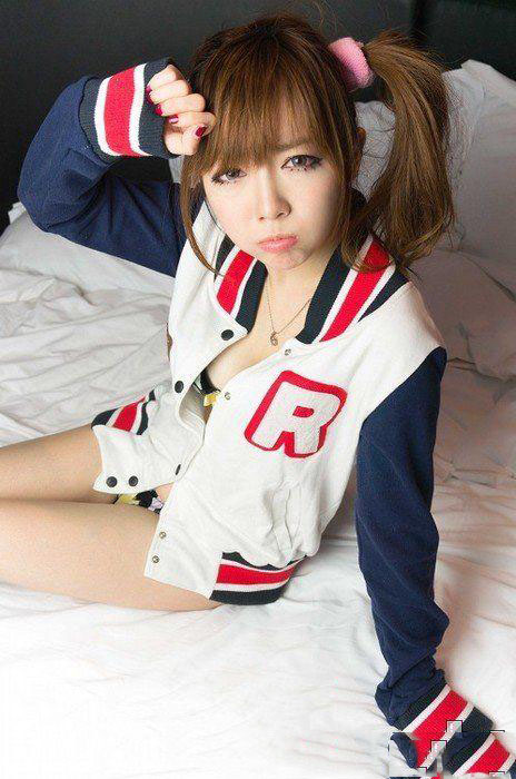 兔牙MM也能很性感