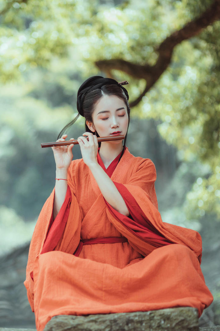 吹笛子的唯美古风意境汉服美女壁纸高清大图
