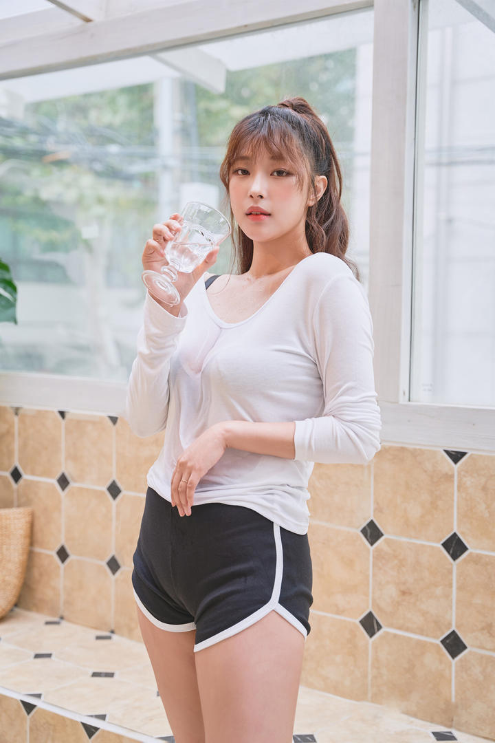 韩国年轻美女高清图片