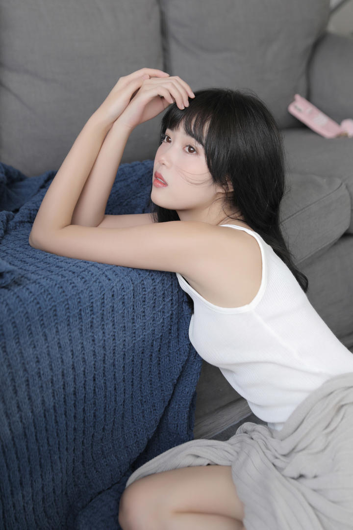 慵懒清纯少女唯美女生头像图片网站