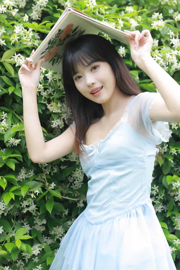 亚洲国产精品SUV清纯女生艺术照免费观看