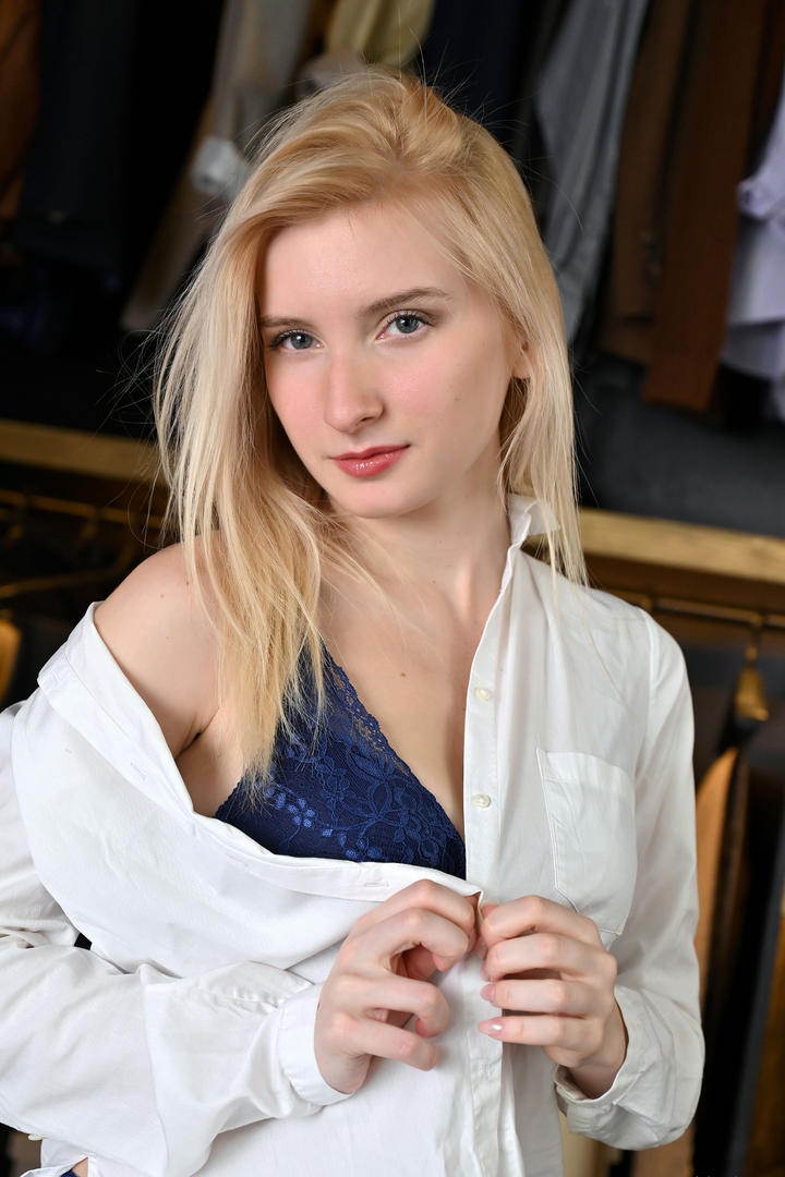 欧洲美女798艺术写真