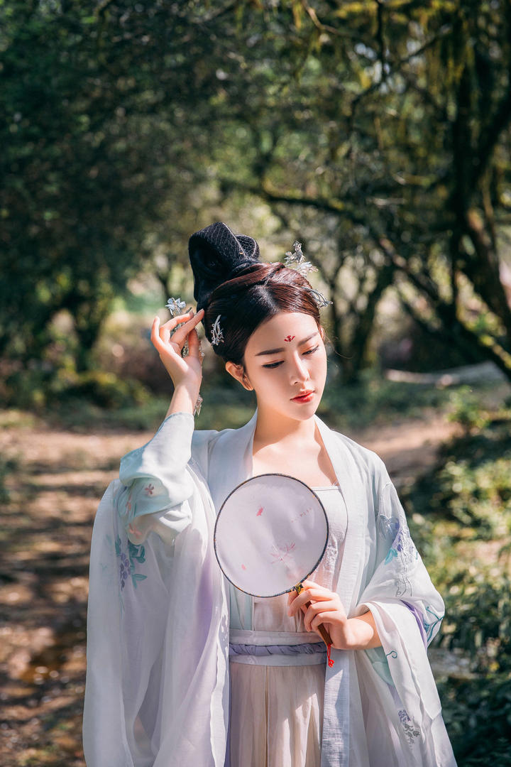 唯美古装汉服美女人像摄影摄影写真图片