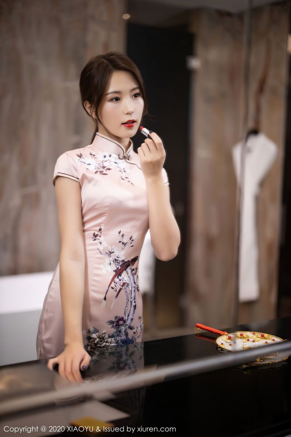 语画界性感女神杨紫嫣Cynthia韵味旗袍与丝袜美腿系列套图