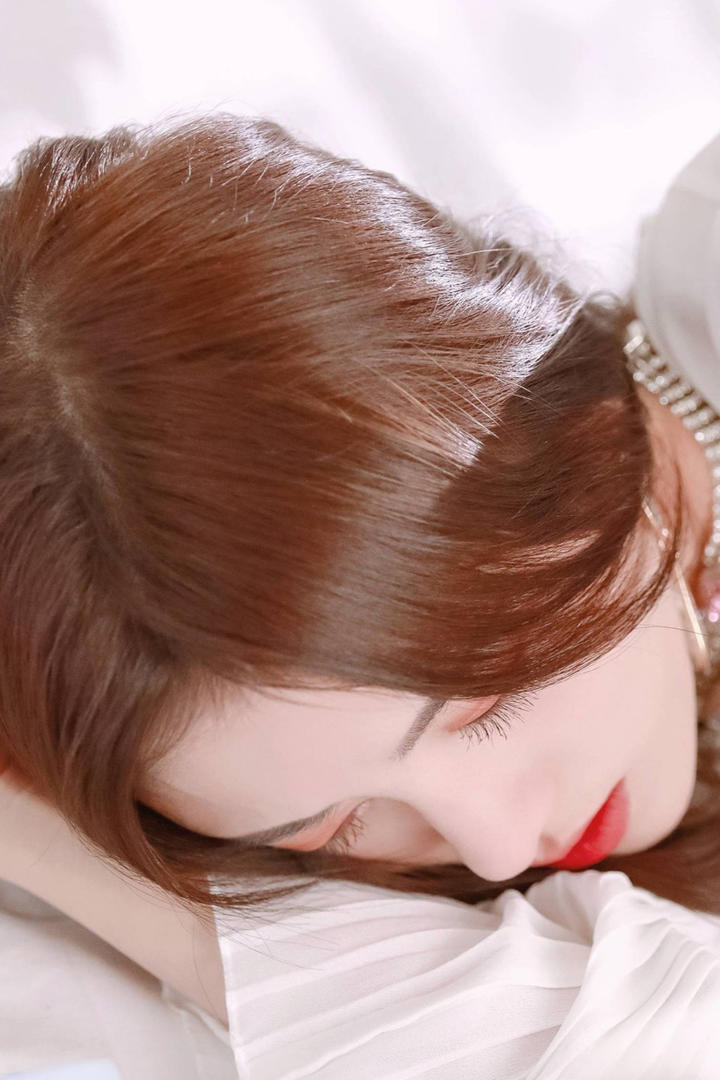 极品美女明星鞠婧祎睡觉写真