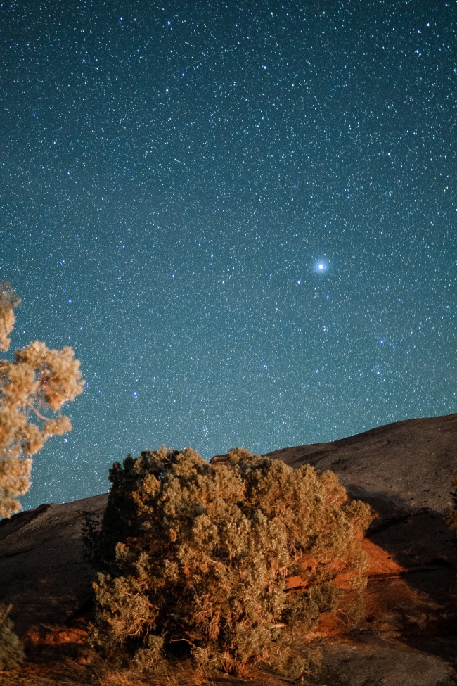 高山唯美星空图片