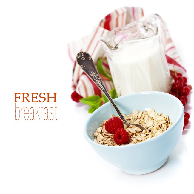 牛奶燕麦早餐图片