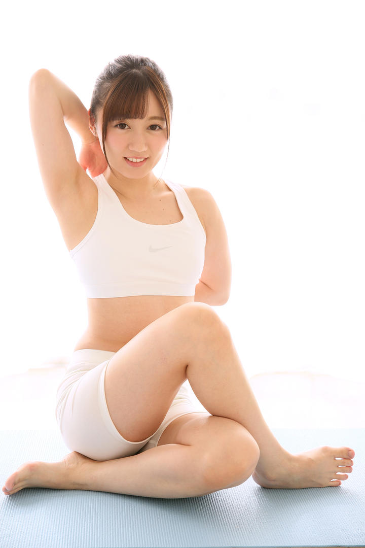 日本一本道模特美女瑜伽运动图片