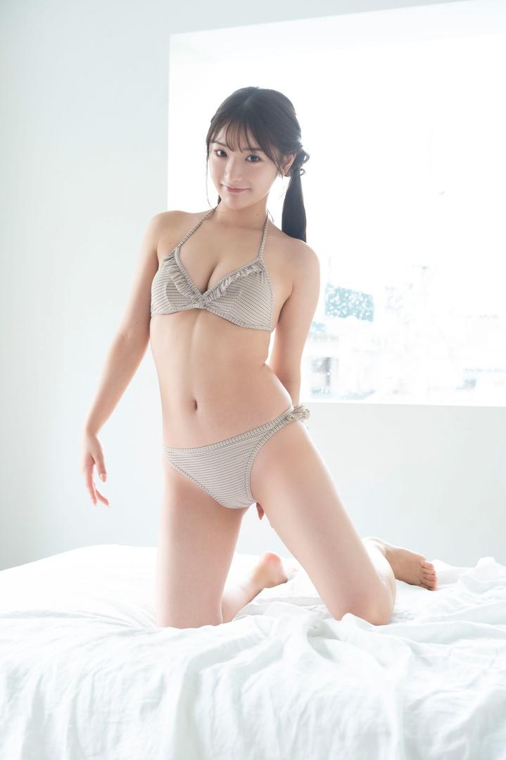 日本养眼清纯小美女大胆内衣私房照欣赏