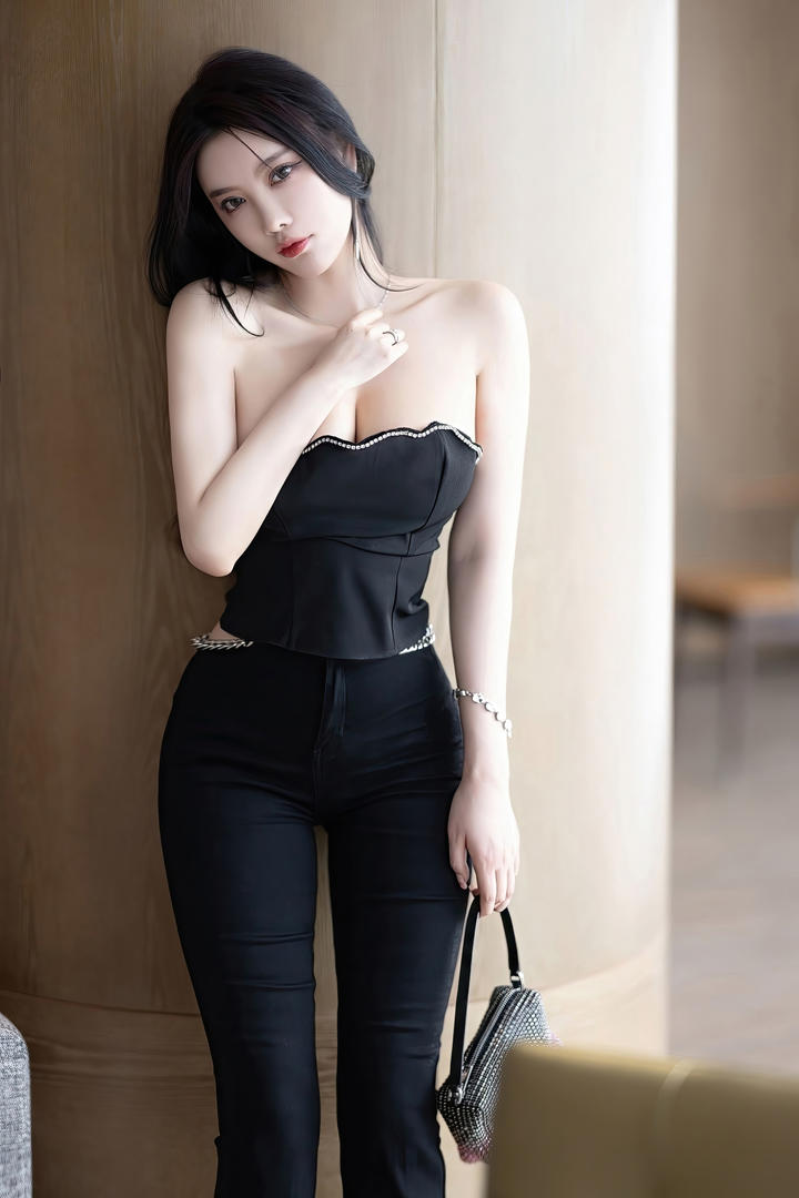 尤果网极品宅男女神杨晨晨高清性感美照图片