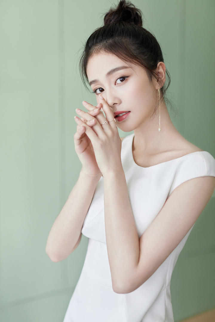 中国清纯女明星白鹿高清写真壁纸图片