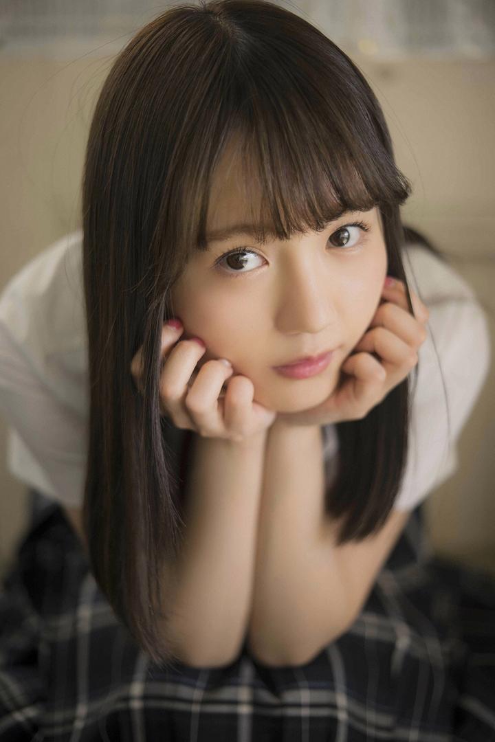 单纯甜美的日本美少女个人艺术照图片