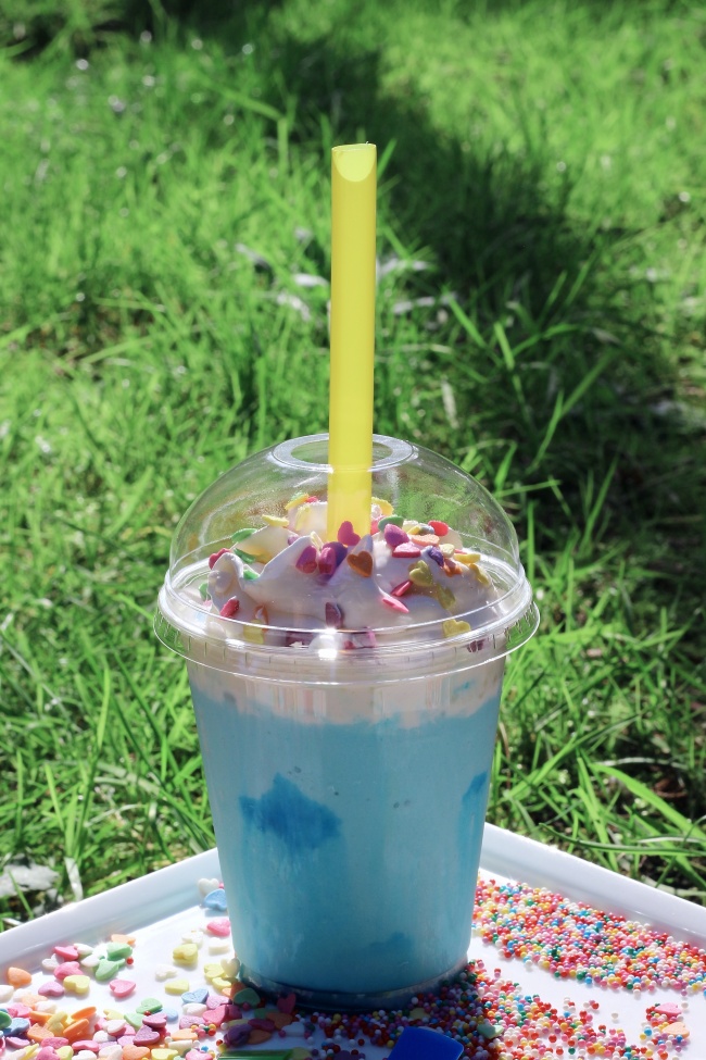 夏季美味冰激凌图片