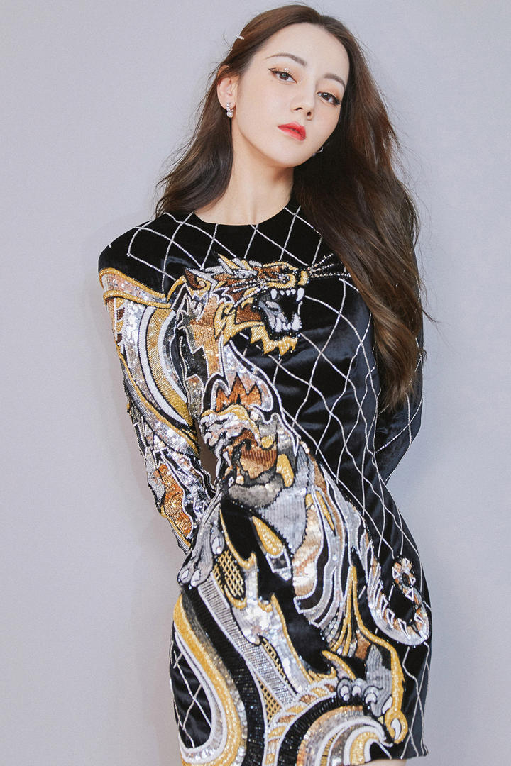 高清中国美女明星迪丽热巴写真