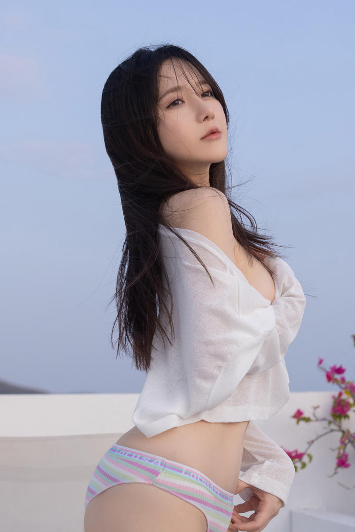 性感暴露的漂亮美女主播鱼子酱国模人体艺术图片