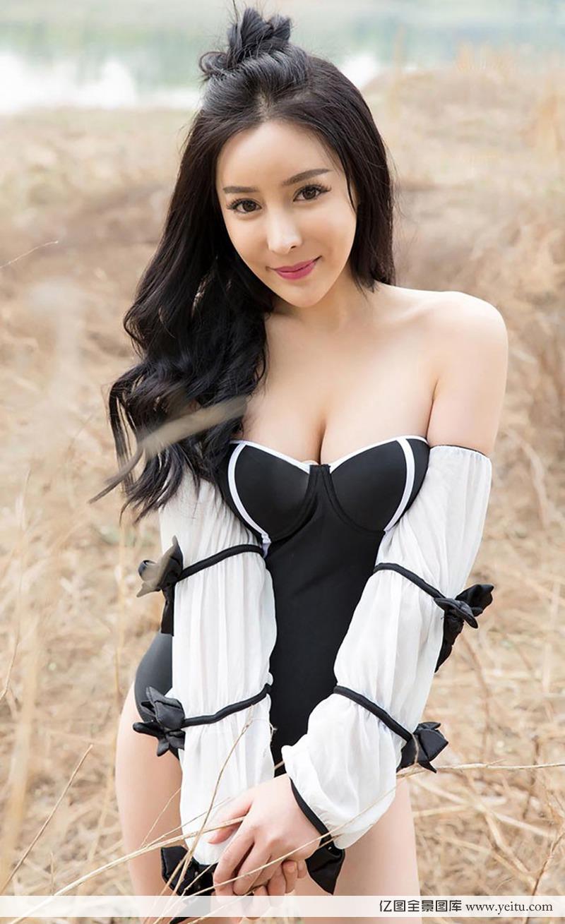 性感美女田熙玥火辣身材私房写真