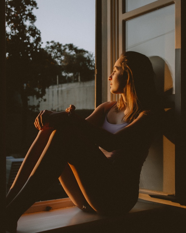 室内西西人体艺术图片