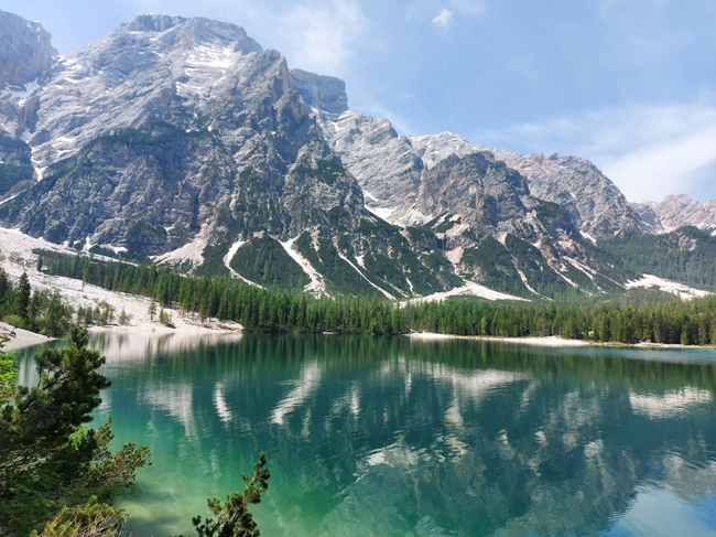 冬季南蒂罗尔山水湖泊风景图片