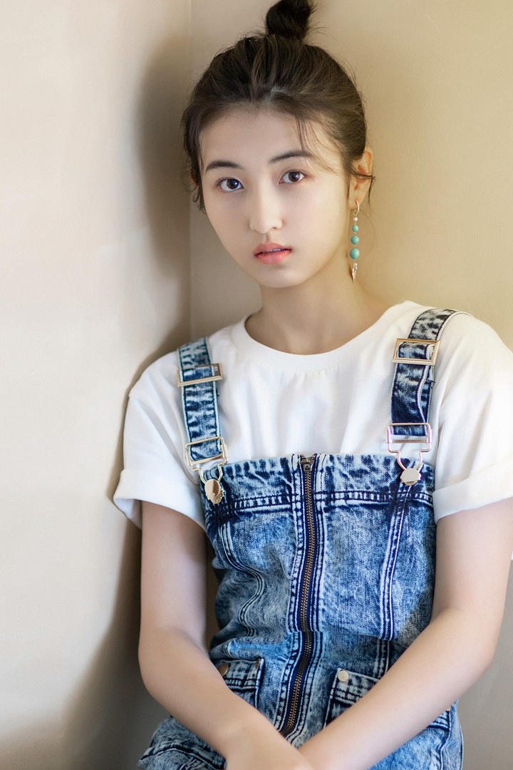 极品清纯美女明星张子枫写真