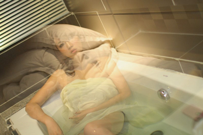 风兮云兮美人兮胸涌兮