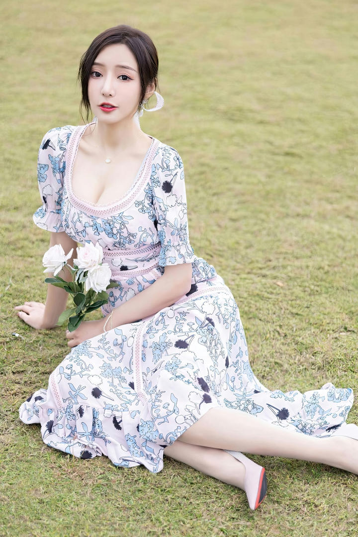 1919精品秀人网国模美女王馨瑶私拍套图免费下载