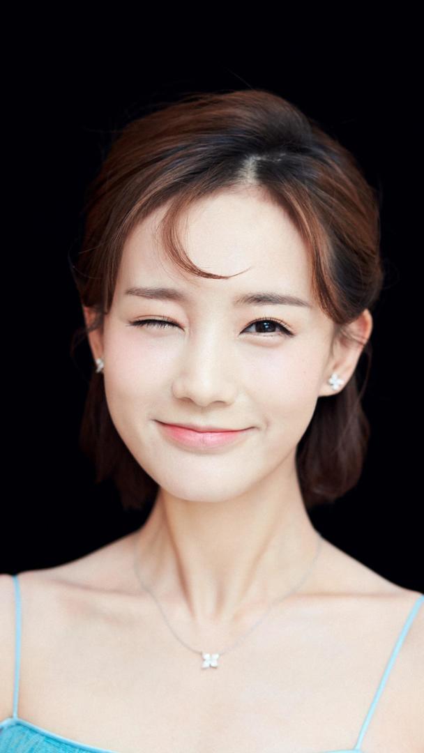 可爱美女李一桐清纯高清图片