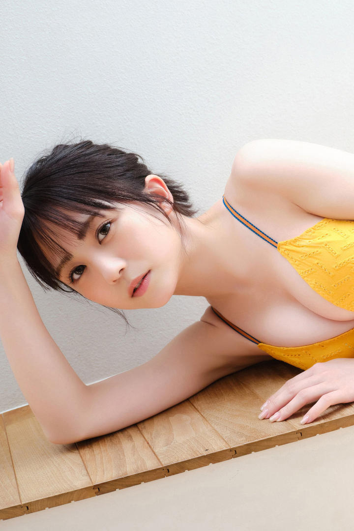 一二三四日本美女无吗黄色内衣性感写真