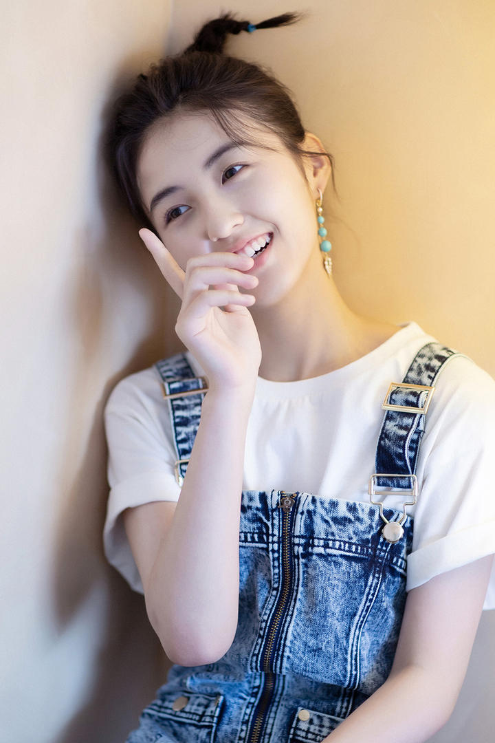 高清美女明星张子枫写真