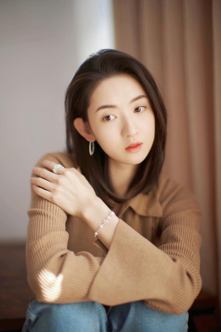 中国清纯美女白领高清壁纸图片大全