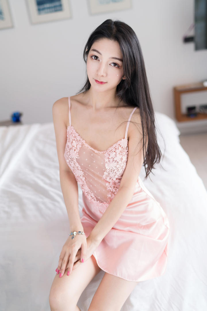 高清极品性感睡衣女神写真