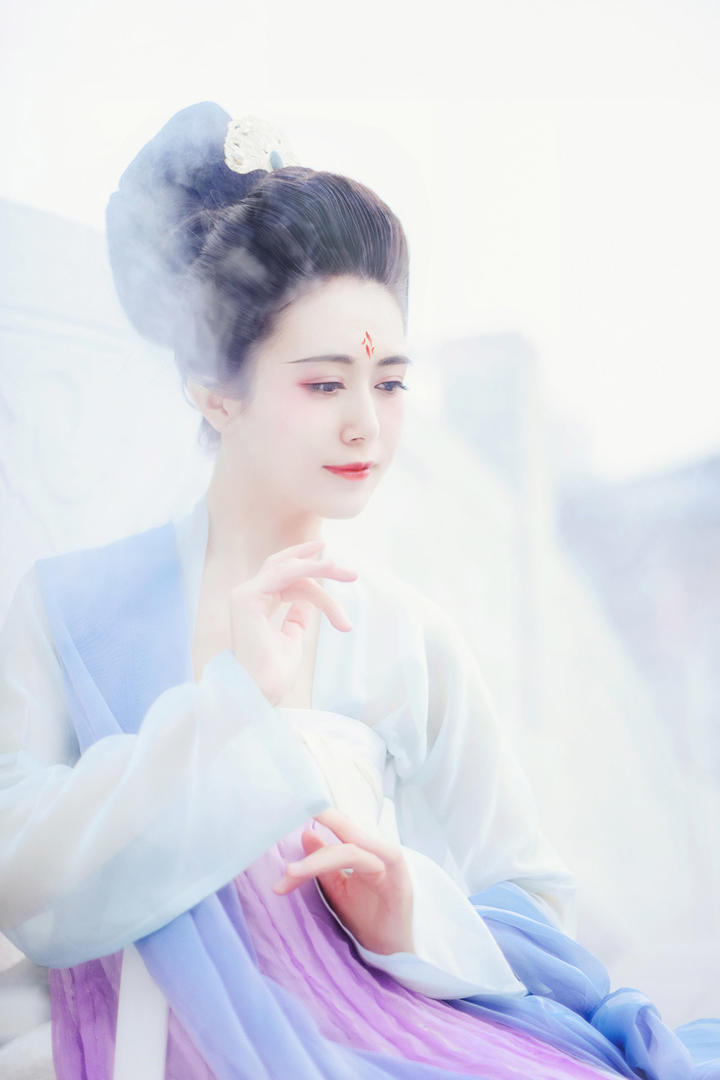 仙气飘飘的古装美女艺术写真图片