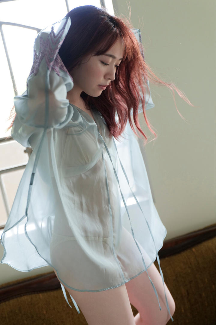 若隐若现的日本AV女优精品写真套图