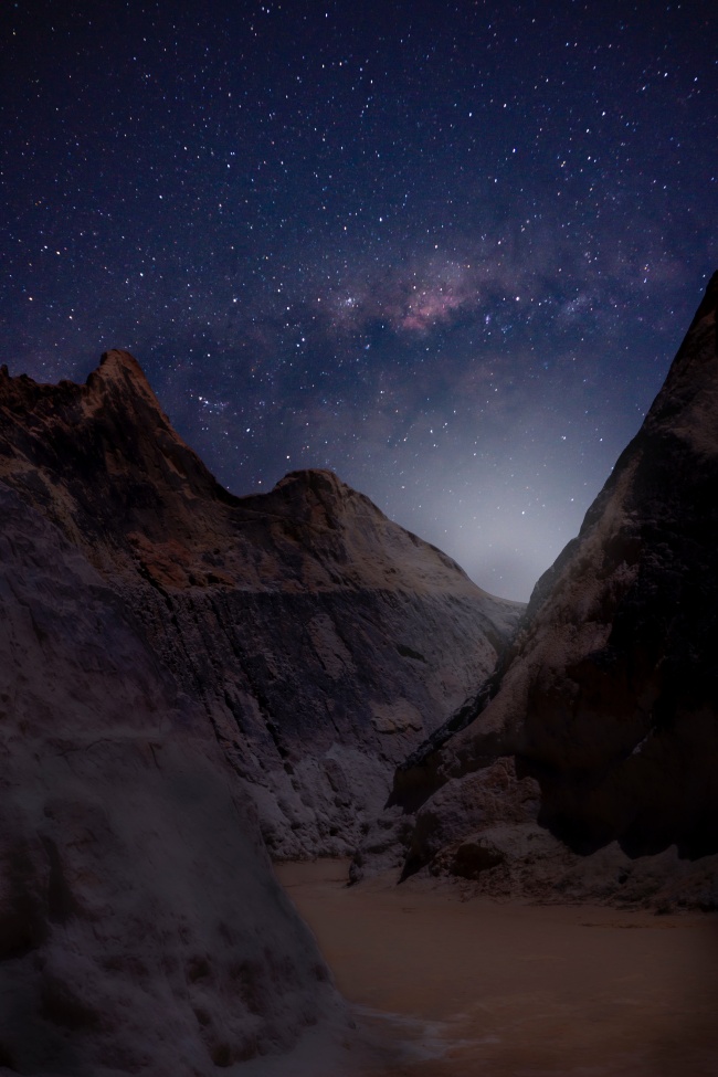 紫色唯美星空夜景图片