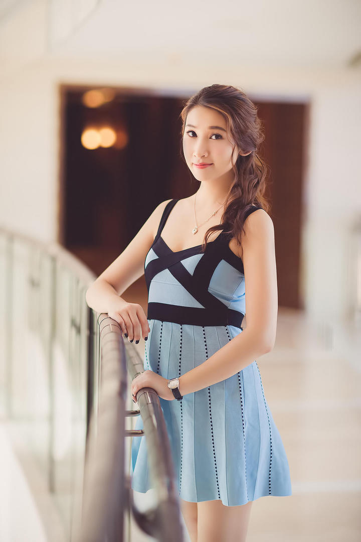 性感气质美女高清大图