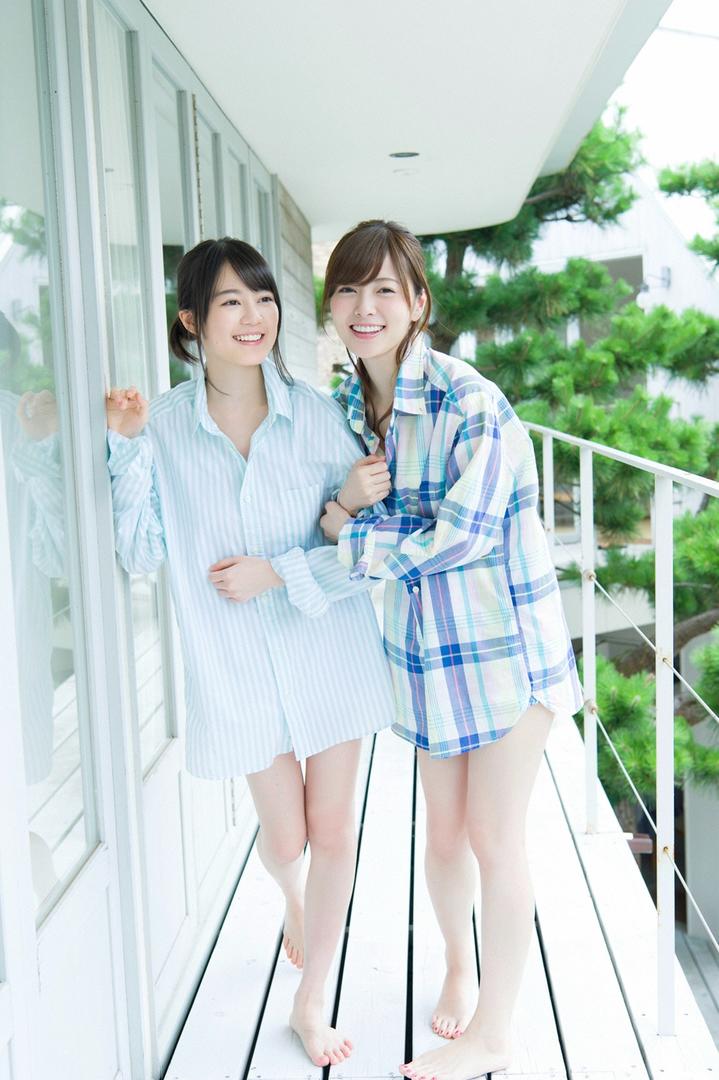穿大号衬衫的日本可爱活泼女生图片