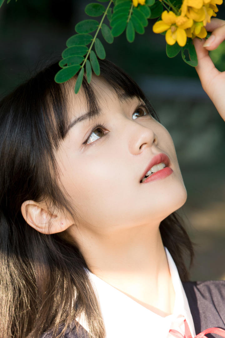 日韩系温柔校服女生头像高清大图