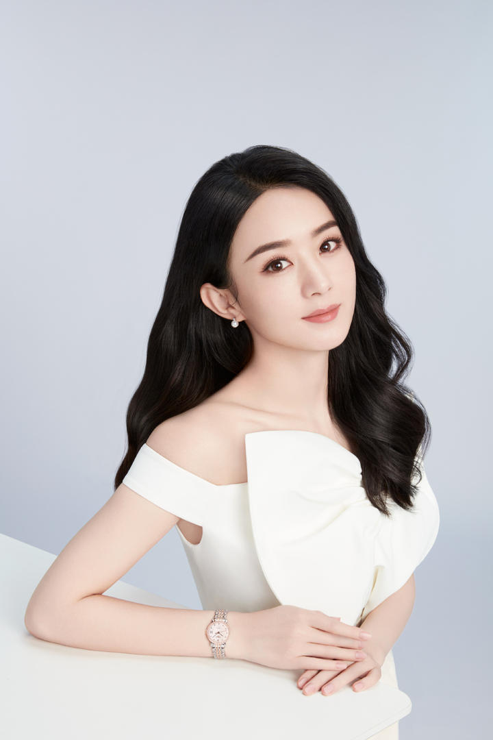 赵丽颖白色长裙优雅写真图片